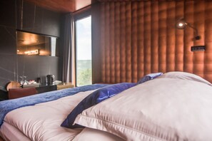 THE NEST | Minibar, Schreibtisch, Verdunkelungsvorhänge, schallisolierte Zimmer