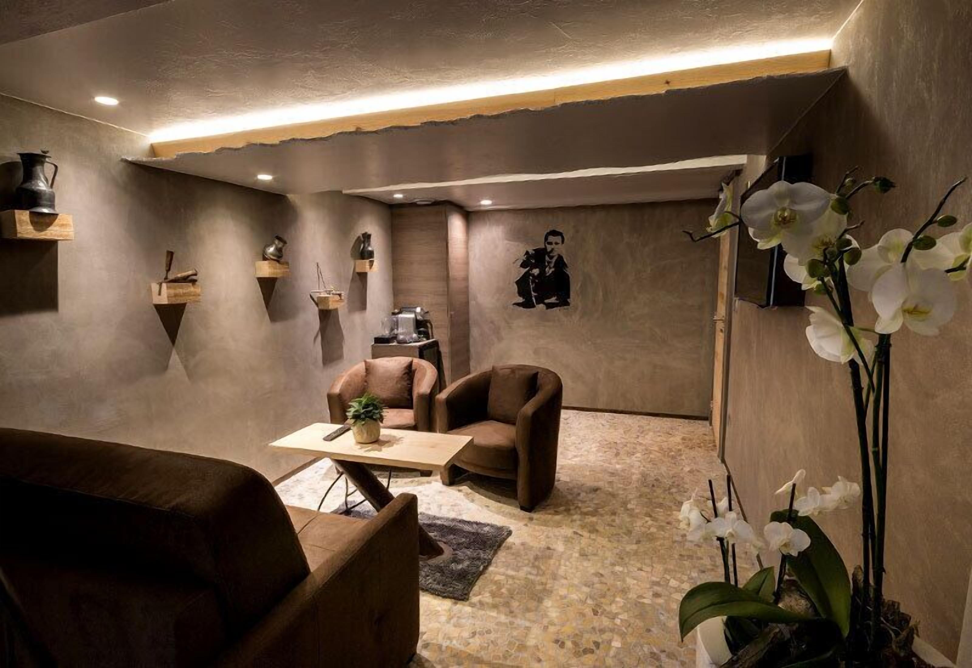 Phòng Suite, 1 giường cỡ king, không hút thuốc, quang cảnh vườn | Khu phòng khách | TV 