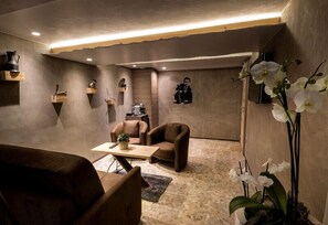 Suite, 1 King-Bett, Nichtraucher, Gartenblick | Wohnbereich