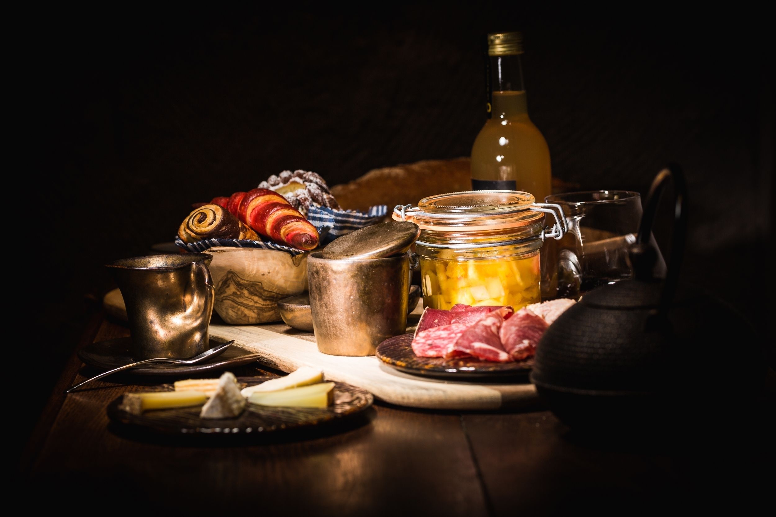 daily cooked-to-order breakfast (eur 17 per person)