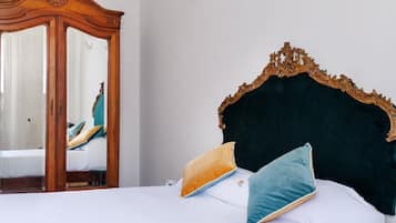 1 bedroom, blackout drapes, free cribs/infant beds, free WiFi