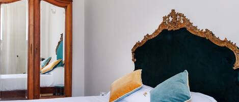 Triple Room | 1 bedroom, blackout drapes, free WiFi, bed sheets