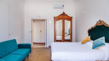 1 bedroom, blackout drapes, free cribs/infant beds, free WiFi