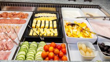 Desayuno buffet incluido todos los días