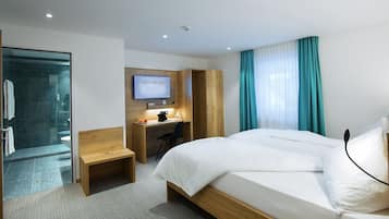Superior Twin Room | In-room safe, desk, blackout drapes, soundproofing