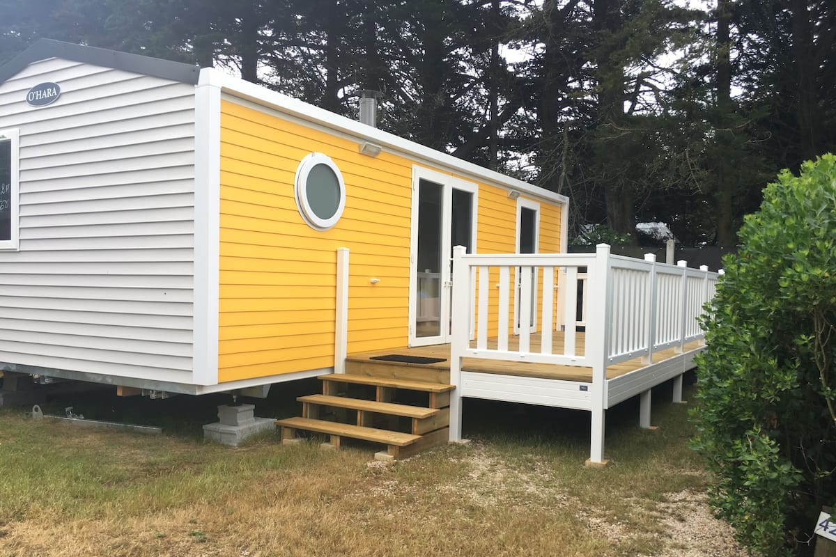 Comfort Cottage, 2 Bedrooms, Terrace | Iron/ironing board, cribs/infant beds, WiFi