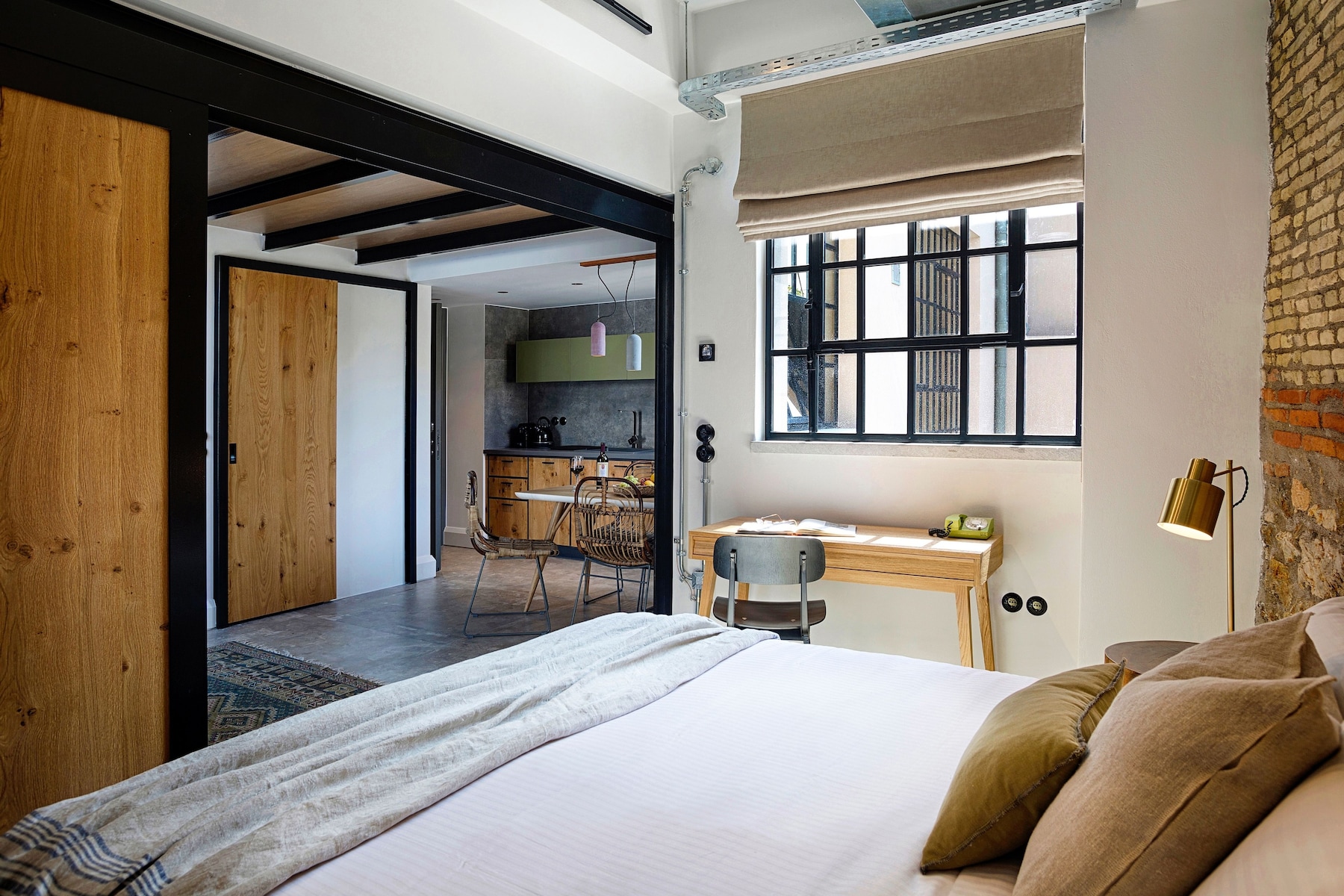Design Studio Suite (G1) | Private kitchen | Fridge, oven, stovetop, dishwasher