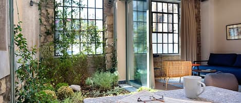 Design Apartment (B0)