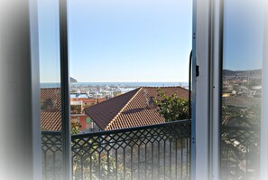 Appartamento, 3 camere da letto, vista mare | Vista dalla camera