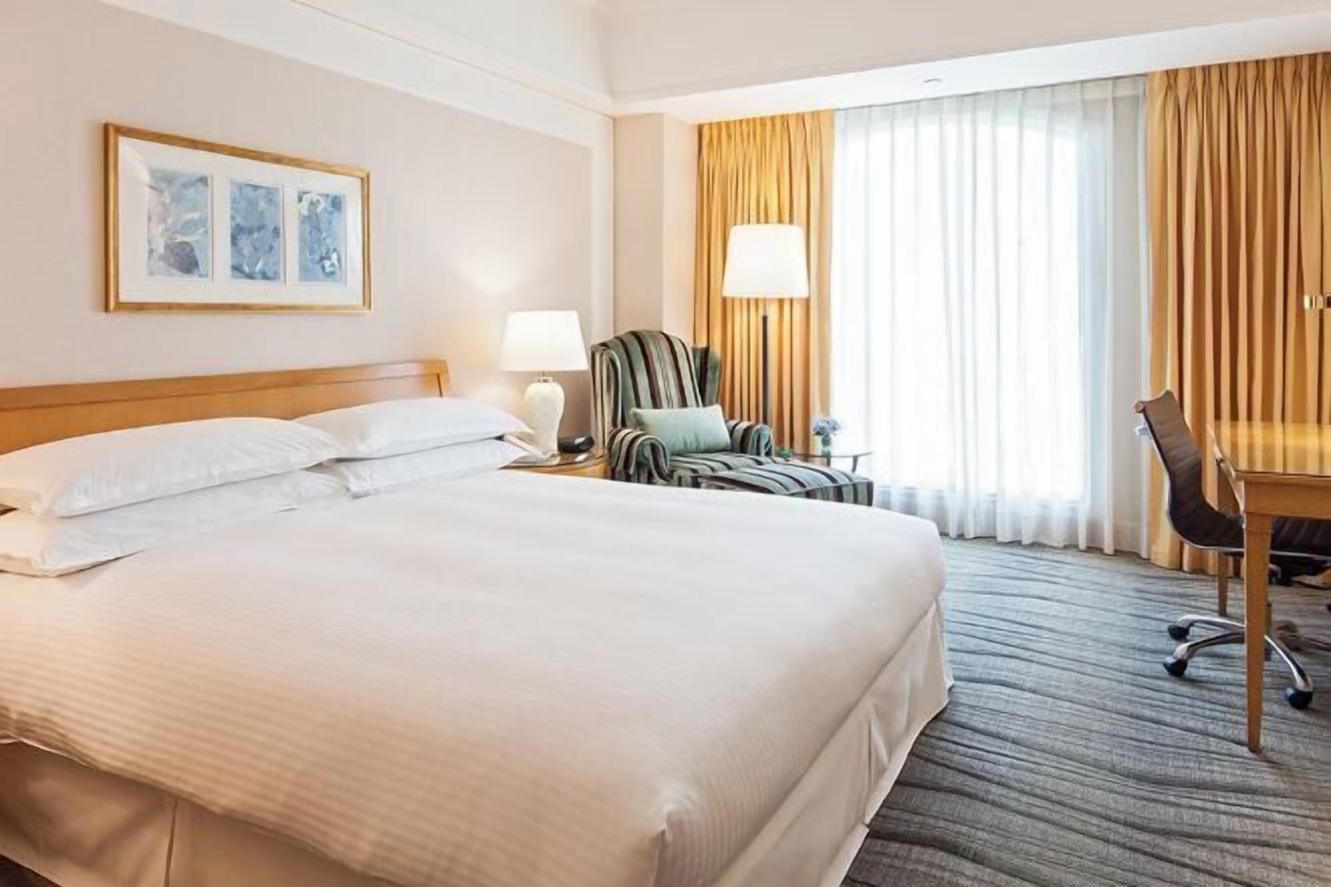 1 slaapkamer, luxe beddengoed, donsdekens, een kluis op de kamer