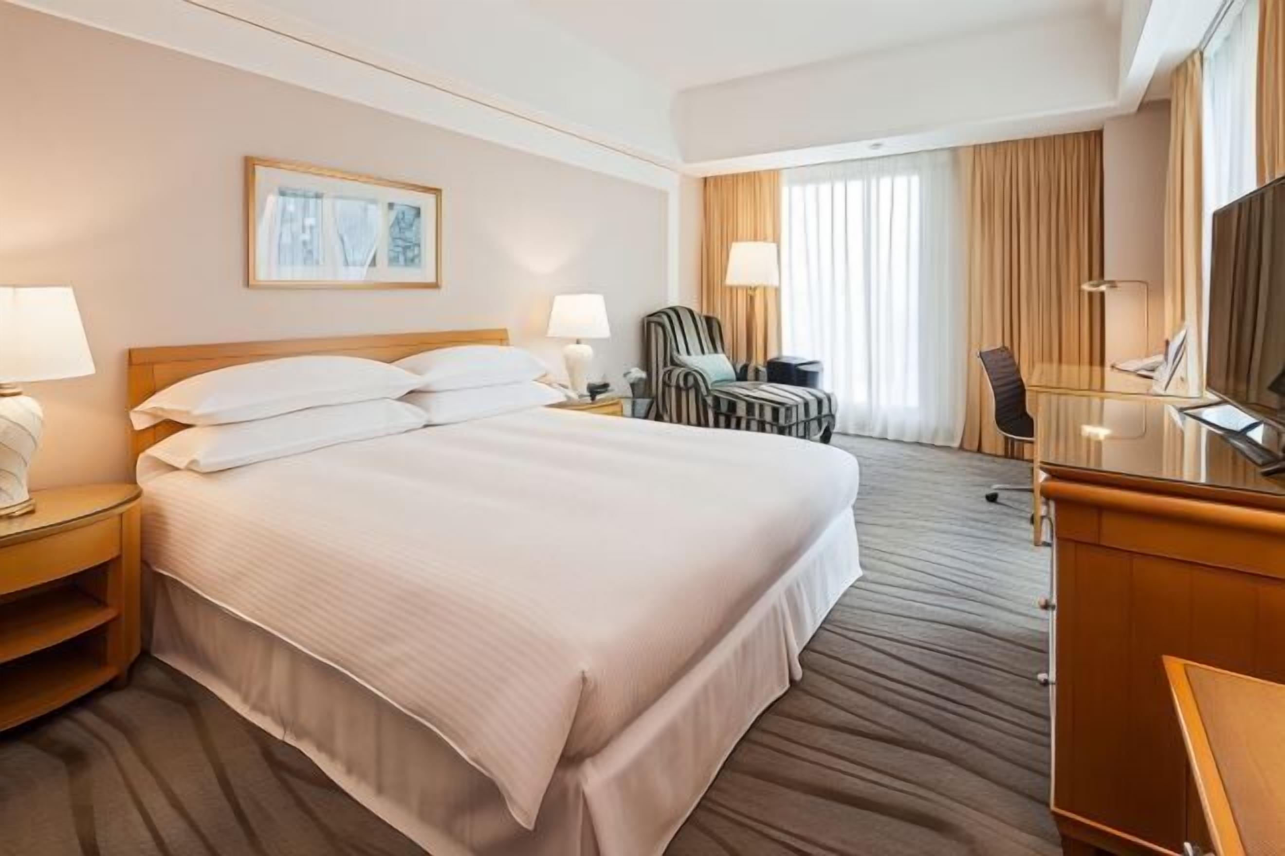 1 slaapkamer, luxe beddengoed, donsdekens, een kluis op de kamer