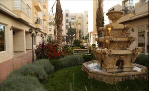 Luxury Apartment, 3 Bedrooms, Non Smoking, Fountain Pool View (AB) | Vista do quarto