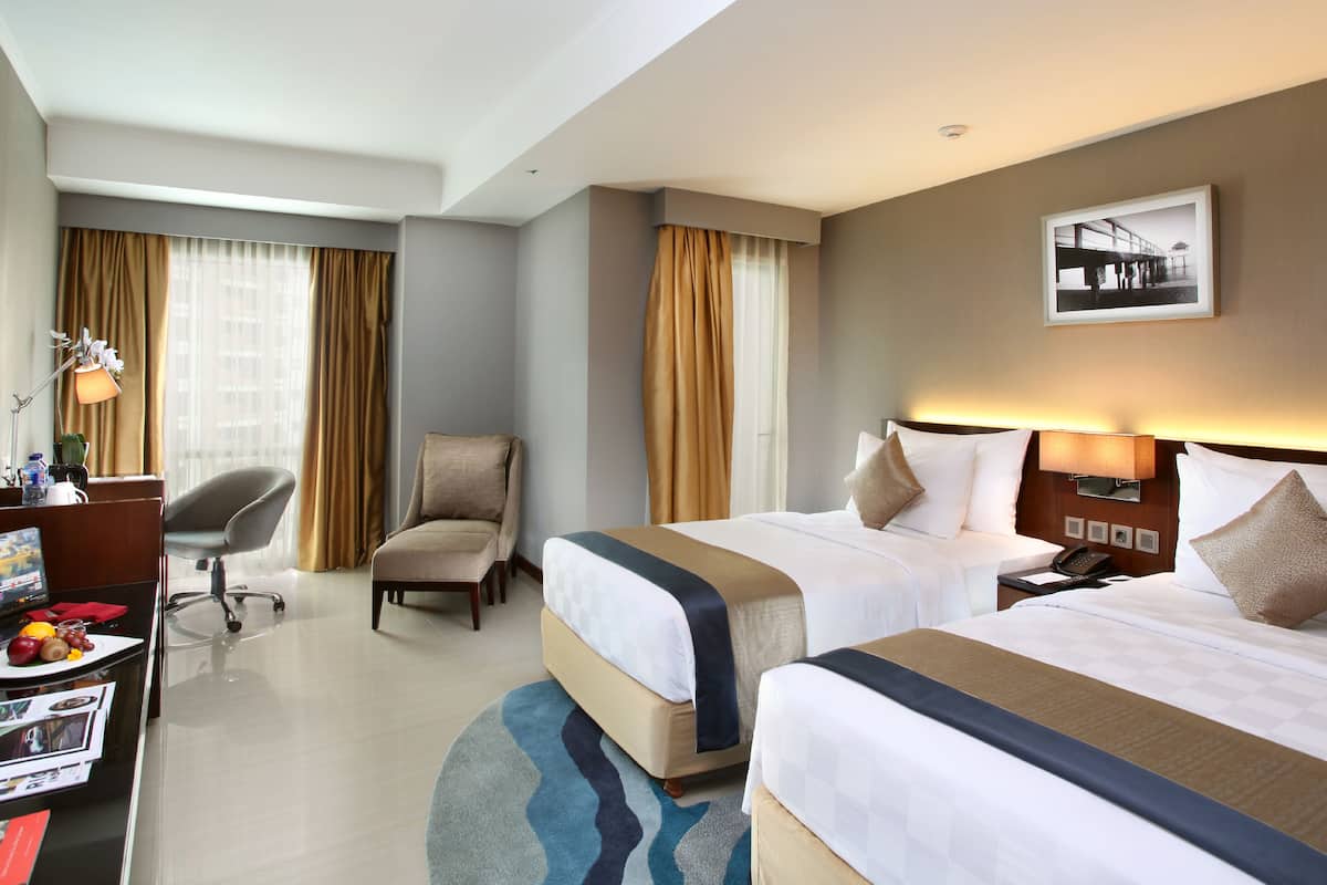 Minibar, két bảo mật tại phòng, bàn, màn/rèm cản sáng