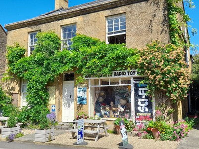 Montacute Country Tearooms B&B