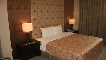 普通雙人房, 1 間臥室 | 書桌、免費 Wi-Fi、床單