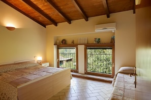 Studio Familial, 2 chambres, vue montagne | Rideaux occultants, Wi-Fi gratuit, draps fournis