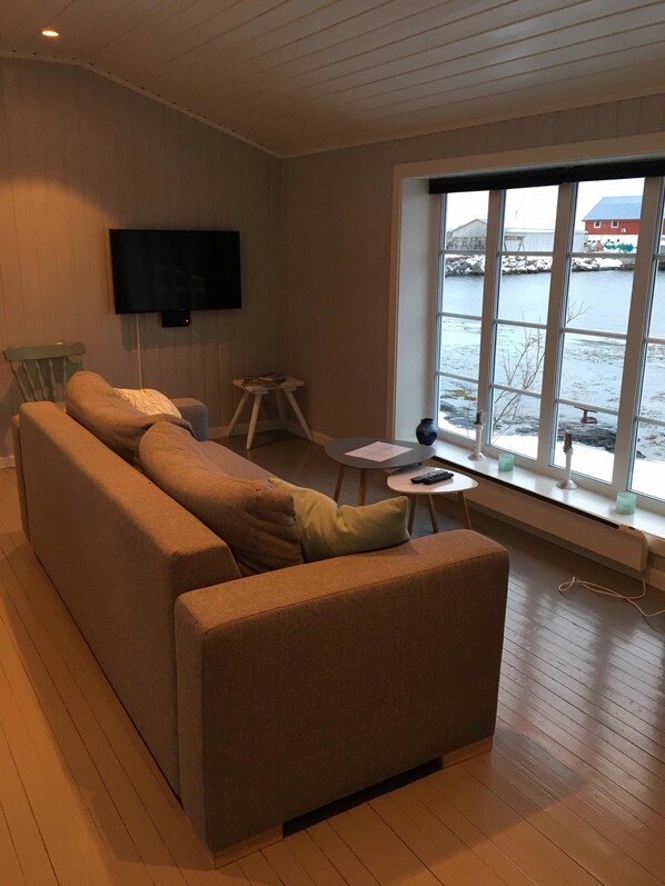 Apartment, 1 Schlafzimmer, Sauna | Wohnzimmer | Flachbildfernseher