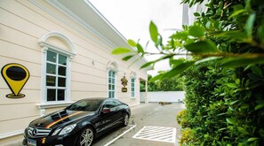 Free self-parking - Hiso Potato Resort (Wang Noi)