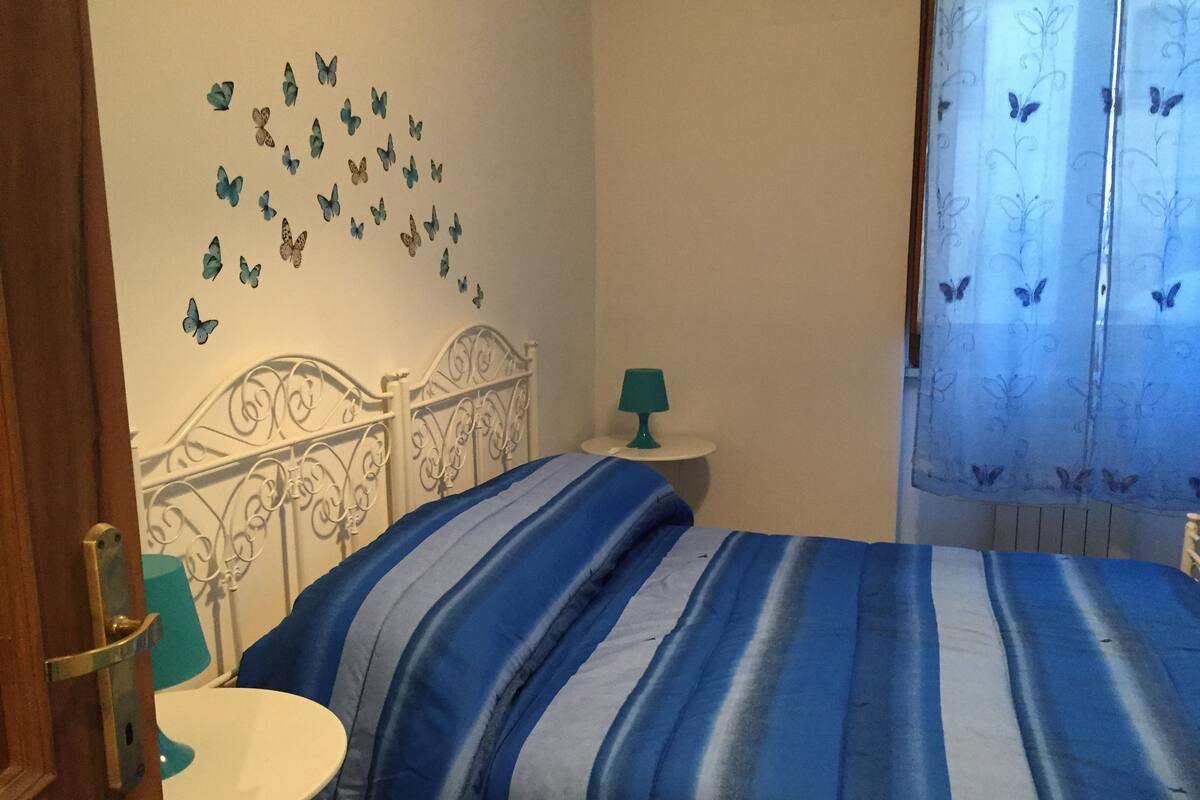 In-room safe, iron/ironing board, free WiFi, bed sheets