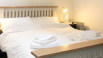 Economy Double Room, 1 Double Bed | Free WiFi, bed sheets