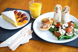 Room service – dining