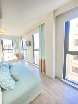 Deluxe Queen Suite, City View | Select Comfort beds, in-room safe, iron/ironing board, free WiFi - Tins Athens (Athens)