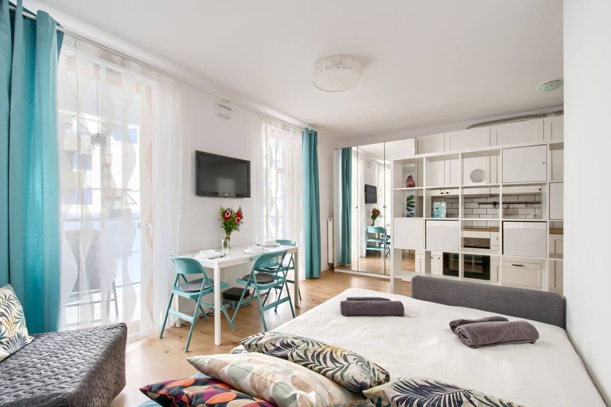 Appartement économique | Système d’insonorisation, fer et planche à repasser