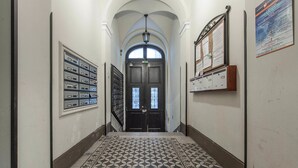 Property entrance - Luxury Retro Star Apartment (Budapest)
