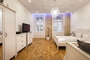 Luxury Apartment, Park View | Street view