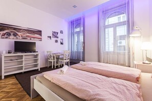 Luxury-Apartment, Parkblick | Individuell dekoriert, individuell eingerichtet, Verdunkelungsvorhänge
