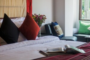 Studio, 1 King Bed | 1 bedroom, individually decorated, individually furnished, desk - Woodside Inn & Serviced Apartments (Yangon)