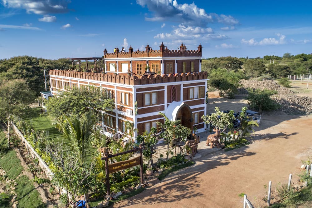 Bagan Vertex Hotel