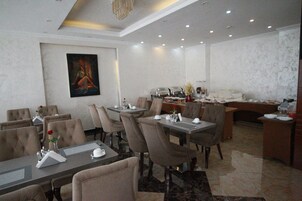 Desayuno estilo bufé