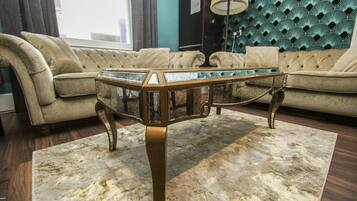 House | Living room | Flat-screen TV