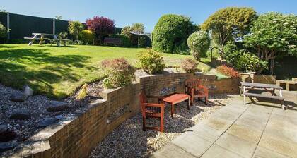 Dean Court Garden Parking by Brighton Holiday Lets
