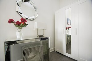 Apartment | Room amenity - Norton Apartment by Brighton Holiday Lets (Hove)