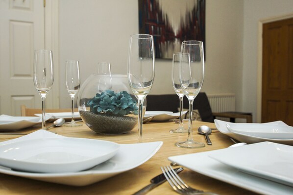 Apartment | Dining - Norton Apartment by Brighton Holiday Lets (Hove)