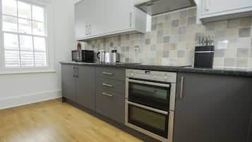 Apartment | Private kitchen | Microwave, oven, stovetop, dishwasher