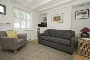 Living area - Marine Gardens Central by Brighton Holiday Lets (Brighton)