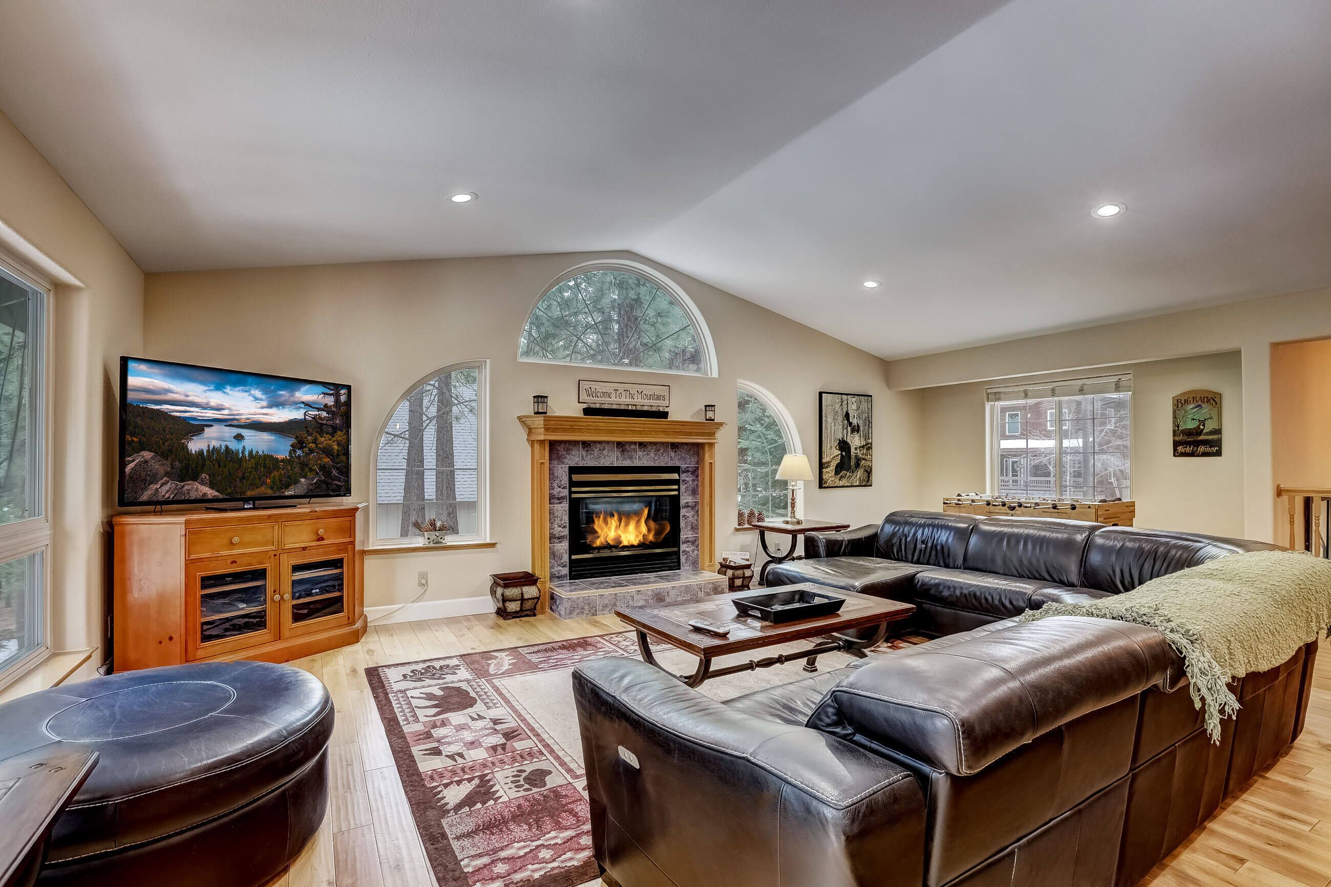 Nestled Pines Retreat | Hot Tub, Pool Tahoe, Foosball, +More!
