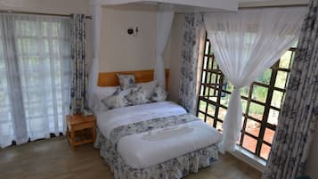 Egyptian cotton sheets, premium bedding, desk, blackout curtains