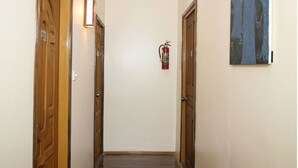 Hallway - Hotel June Business Bed Breakfast (Yangon)