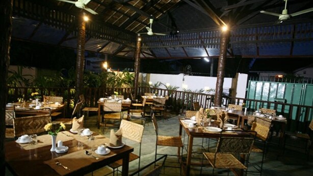 Dining - Hotel June Business Bed Breakfast (Yangon)