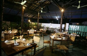 Dining - Hotel June Business Bed Breakfast (Yangon)