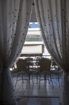 Terrace/patio - Athens Deluxe Apartment near Acropolis (Athens)