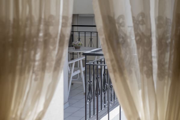 Terrace/patio - Athens Deluxe Apartment near Acropolis (Athens)