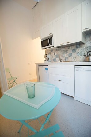 Leilighet, 1 soverom | Spiseområde på rommet