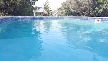 2 piscinas al aire libre
