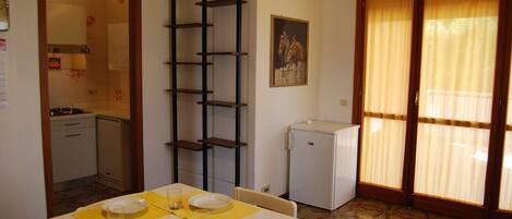 Apartment, 2 Bedrooms, Balcony | Living area