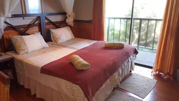 3 bedrooms, bed sheets